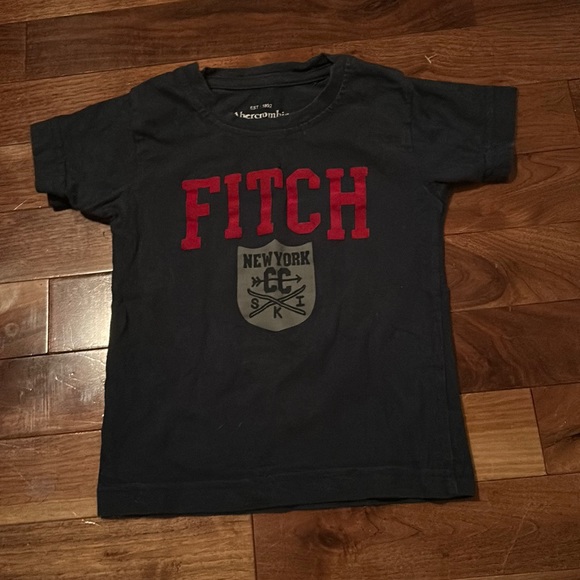 Size medium ( kids ) Abercrombie & Fitch tee ! Good condition ! - Picture 1 of 4
